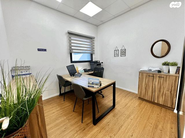 משרדים, אחד העם, מרכז העיר, חדרה