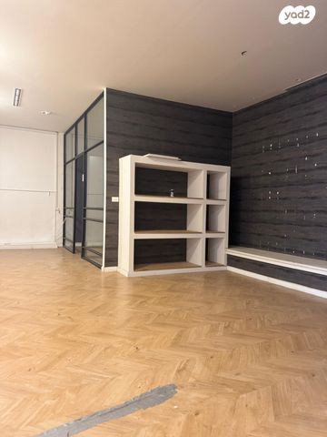 מבני תעשיה, כפר סבא