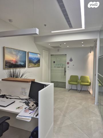 משרדים, הנגר, אזור תעשיה נווה נאמן, הוד השרון