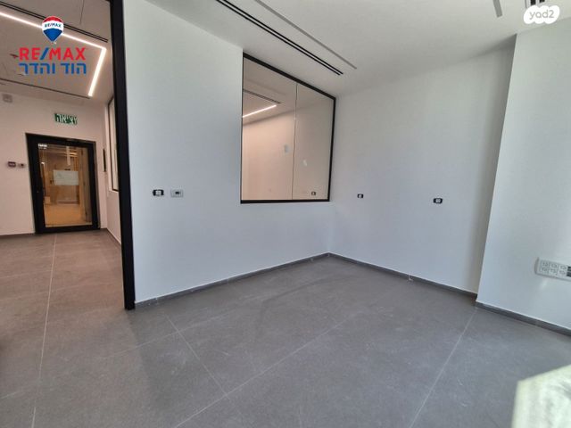 משרדים, החרש, הוד השרון