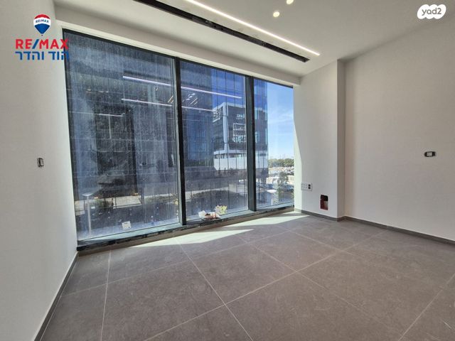 משרדים, החרש, הוד השרון