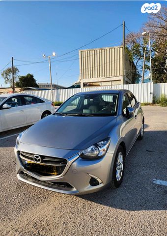 מודעת רכב מאזדה 2