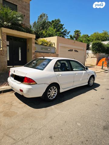 מיצובישי לנסר