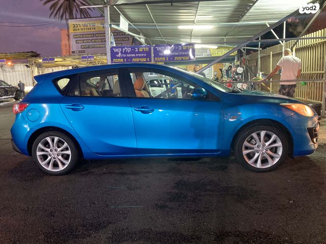 מודעת רכב מאזדה 3