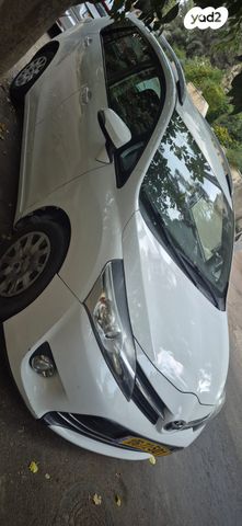 מודעת רכב טויוטה ורסו