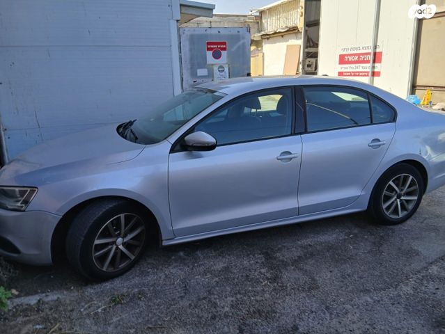 מודעת רכב פולקסווגן ג'טה 