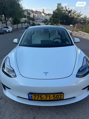 טסלה מודל 3