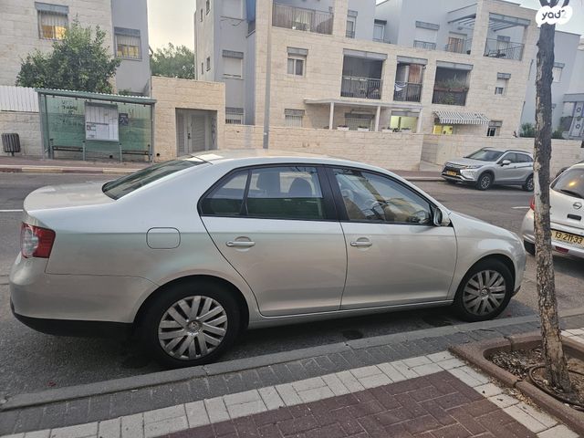 מודעת רכב פולקסווגן ג'טה 