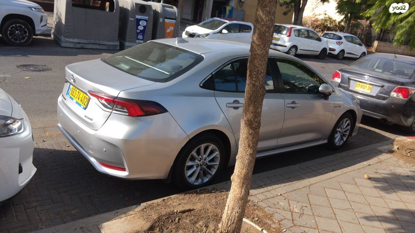 מודעת רכב טויוטה קורולה