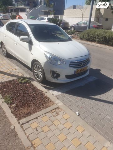 מיצובישי אטראז'