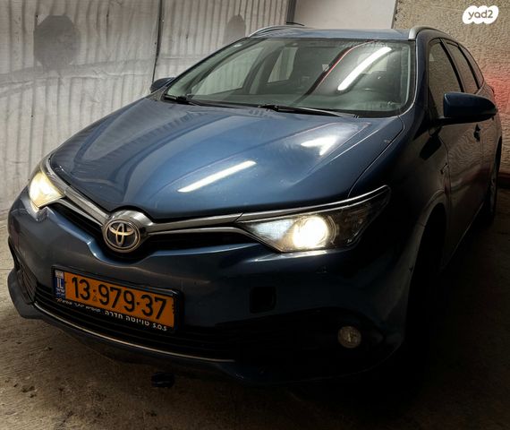 מודעת רכב טויוטה אוריס