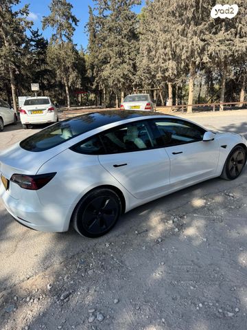 מודעת רכב טסלה מודל 3