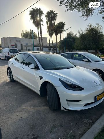 מודעת רכב טסלה מודל 3