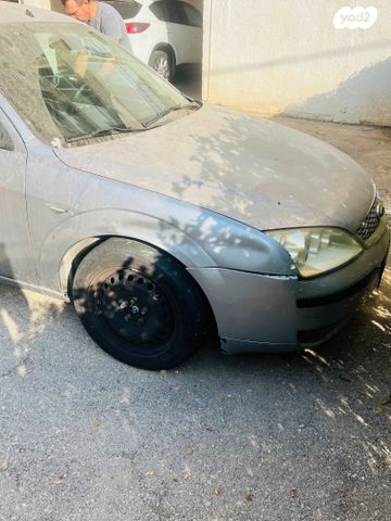 מודעת רכב פורד מונדאו