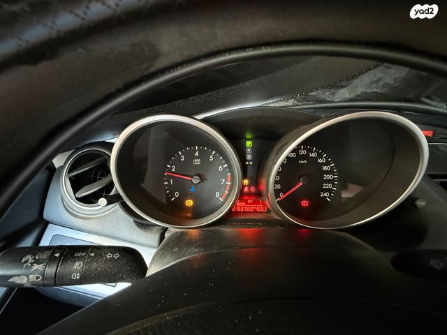 מודעת רכב מאזדה 3