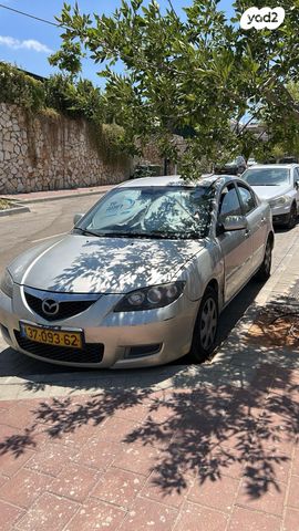 מודעת רכב מאזדה 3