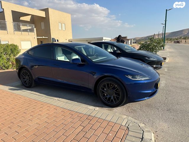 מודעת רכב טסלה מודל 3