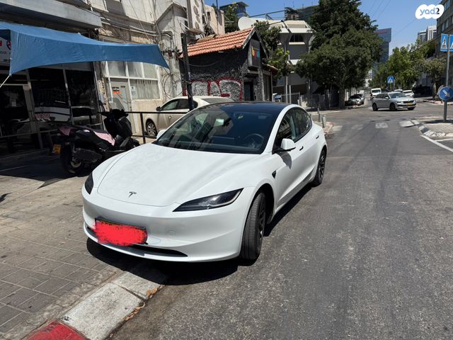 מודעת רכב טסלה מודל 3