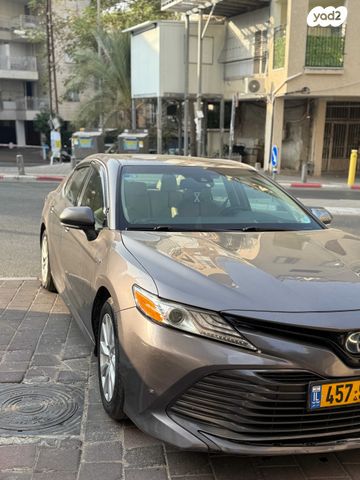 טויוטה קאמרי