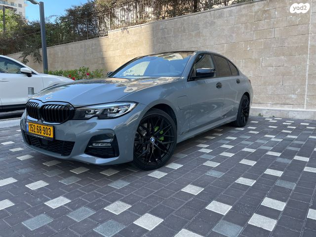 מודעת רכב ב מ וו סדרה 3