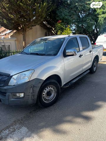 איסוזו די-מקס