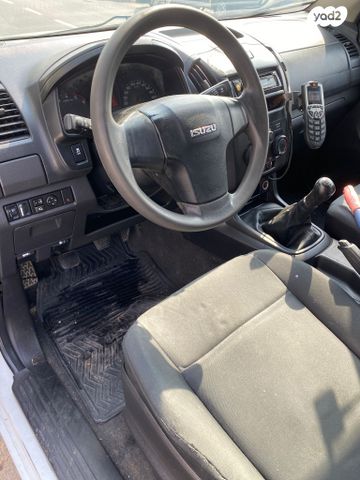 איסוזו די-מקס