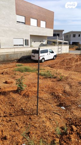 מודעת רכב ניסאן NV200