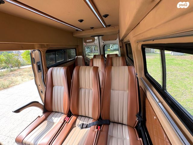 פורד טרנזיט קוסטום