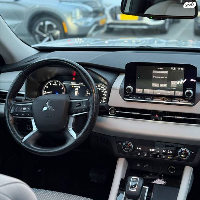 מיצובישי אאוטלנדר