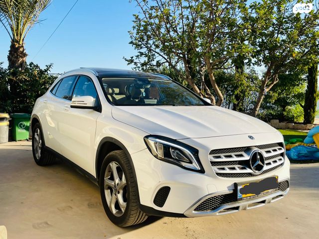 מודעת רכב מרצדס-בנץ GLA