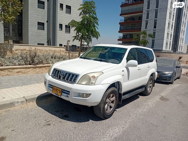 טויוטה לנד קרוזר