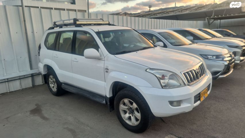 טויוטה לנד קרוזר