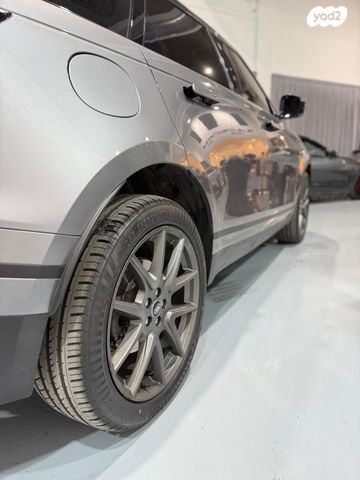 לנד רובר ריינג' רובר ולאר