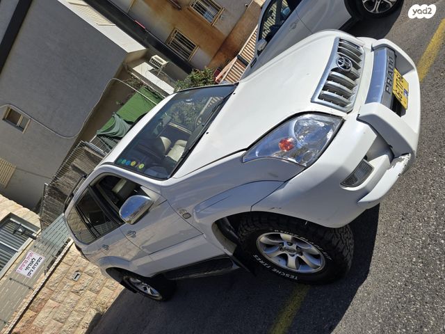 טויוטה לנד קרוזר