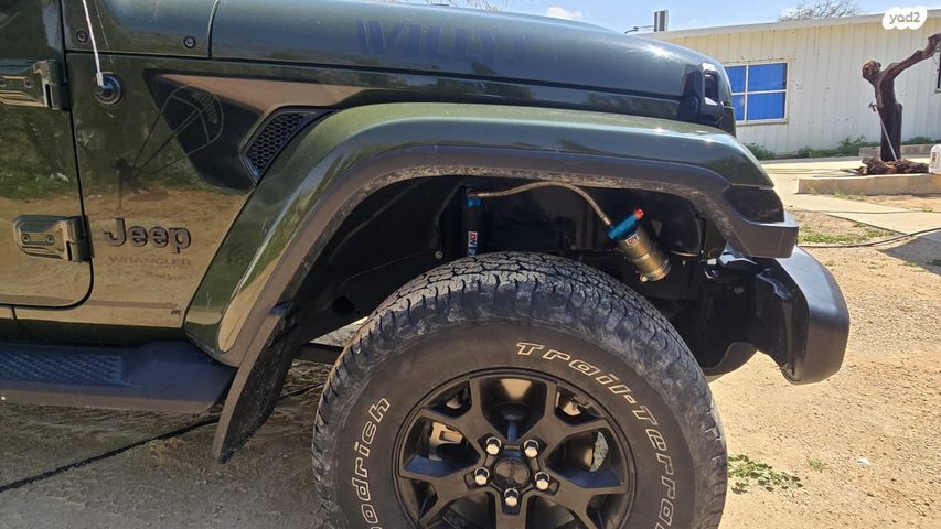 מודעת רכב ג'יפ רנגלר