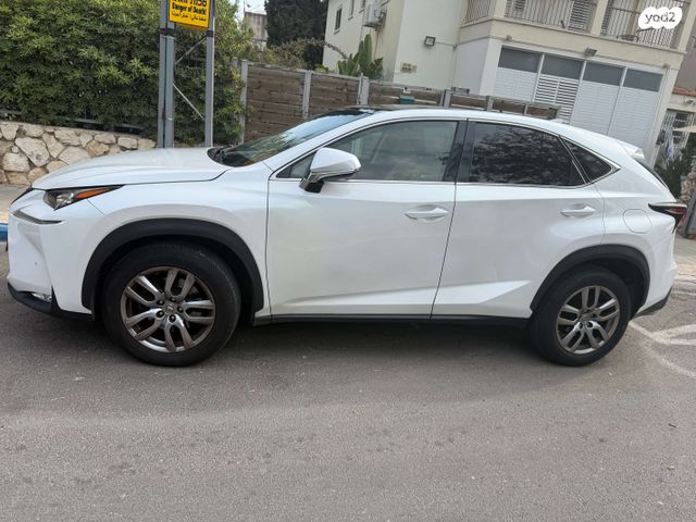 מודעת רכב לקסוס NX