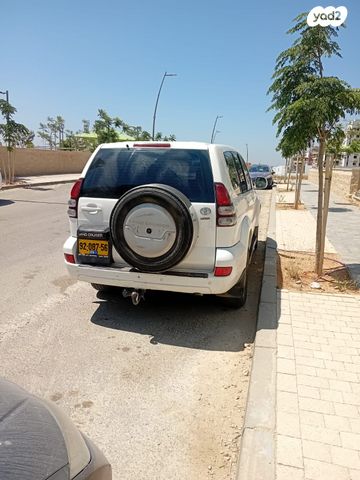 טויוטה לנד קרוזר