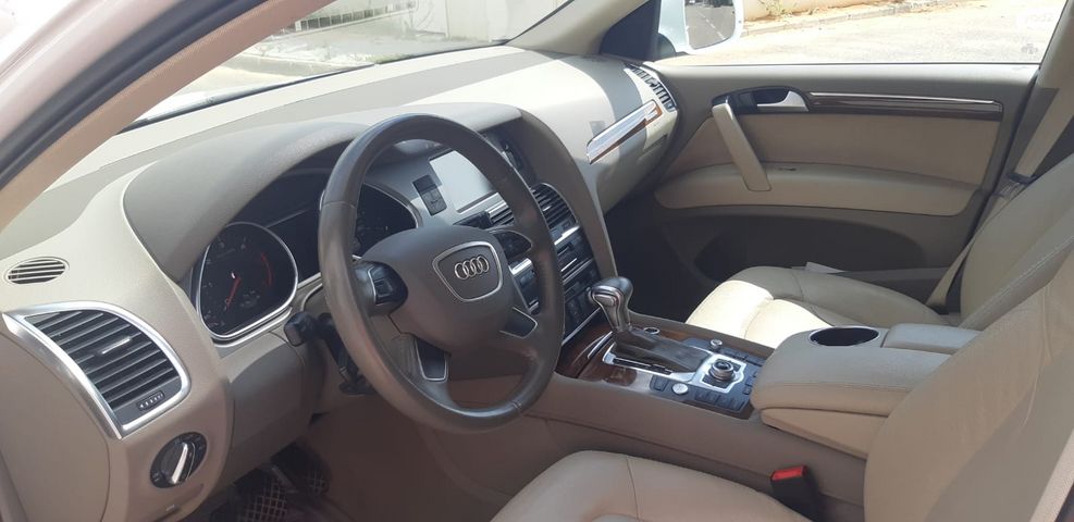 מודעת רכב אאודי Q7