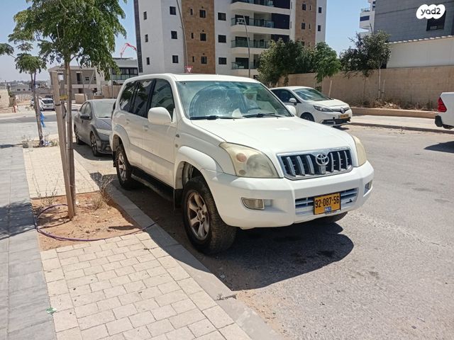 טויוטה לנד קרוזר