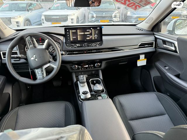 מיצובישי אאוטלנדר