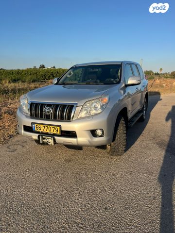 טויוטה לנד קרוזר