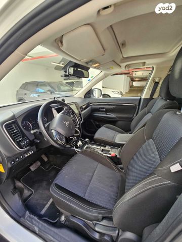 מיצובישי אאוטלנדר