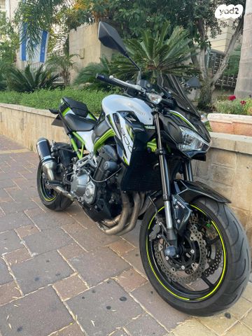מודעת רכב קאוואסאקי Z900