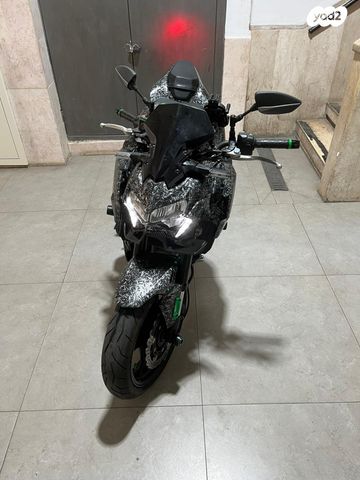 מודעת רכב קאוואסאקי Z900
