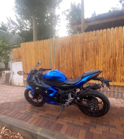 קאוואסאקי נינג'ה 125