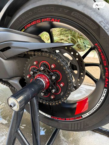 דוקאטי מולטיסטרדה V4s