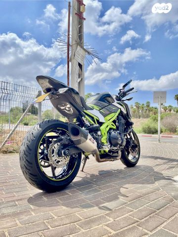קאוואסאקי Z900