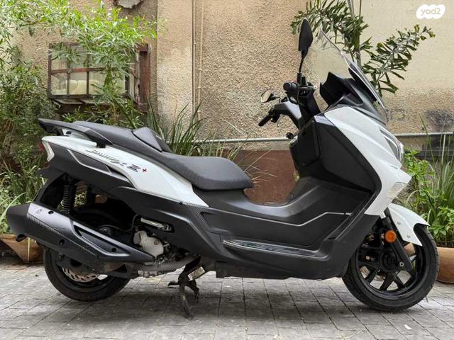 מודעת רכב סאן יאנג ג'וי-מקס Z-250