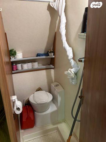 מודעת רכב נגרר (קראוון נגרר)