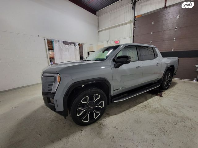 מודעת רכב ג'י.אם.סי סיירה EV